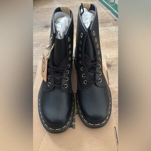 Dr Martens vegan boots size 6 NWT